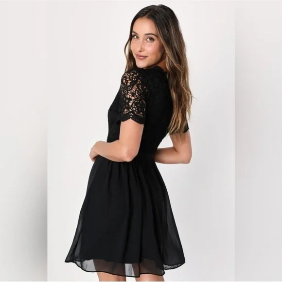 Lulus Black Scalloped Lace Top Short Dress Sz S Flowy Sheer Skirt Short Sleeves - Picture 14 of 15